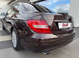 Zunanja slika - Mercedes-Benz C-Razred - C 220 CDI|SLO|XENON|NAVI|2X PDC|NOVE GUME - 4 - Predogledna slika
