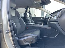 Zunanja slika - Volvo XC60 - B4 D AWD AUT Momentum - 14 - Predogledna slika