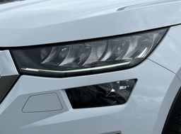 Zunanja slika - Škoda Kodiaq - Ambition 2.0 TDI DSG FUL LED-KAMERA-NAVI-ACC - 17 - Predogledna slika
