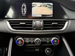 Zunanja slika - Alfa Romeo Giulia - 2.0 Turbo 280 Q4 Ti  - AVTOMATIK - SAMO 18.000KM - 15 - Predogledna slika