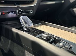 Zunanja slika - Volvo XC60 - B5  P  AWD Plus Dark... - 18 - Predogledna slika