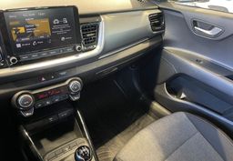 Zunanja slika - KIA Stonic - 1.LASTNIK-TEMPOMAT-KAMERA-GARANCIJA-PARK SENZORJI - 9 - Predogledna slika