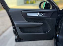 Zunanja slika - Volvo XC40 - D3 2.0 AUT.  FULL LED NAVI ACC PANO PDC KAMERA T - 14 - Predogledna slika