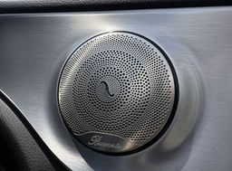 Zunanja slika - Mercedes-Benz C-Razred - C 200 AMG Line Z ENOLETNIM JAMSTVOM - 9 - Predogledna slika