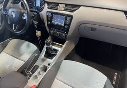 Zunanja slika - Škoda Octavia - VELIK SERVIS-NAVIGACIJA-TEMPOMAT-PDC-ALU-AVT.KLIMA - 10 - Predogledna slika