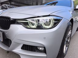 Zunanja slika - BMW Serija 3 - Touring: 318i AVT M SPORT-LED-USNJE-ŠPORTNI SEDEŽI-VIRTU - 7 - Predogledna slika