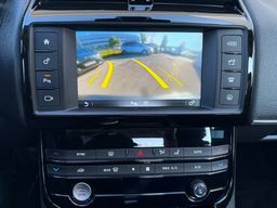 Zunanja slika - Jaguar XE - 2.0D 163HP ZNANA SERVISNA ZGODOVINA +LEPO OHRANJEN - 11 - Predogledna slika