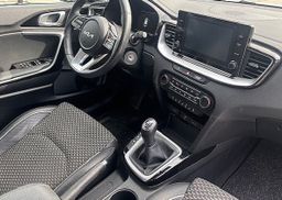 Zunanja slika - KIA XCeed - 1.5 T-GDi EX Way ISG. M T 118 kW - 12 - Predogledna slika