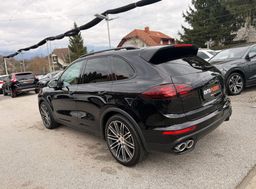 Zunanja slika - Porsche Cayenne - DIESEL 3.0 SLO CHRONO FULL LED ACC PANO ALU21 - 3 - Predogledna slika