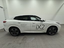 Zunanja slika - BMW iX - 2 eDrive20 - 11 - Predogledna slika