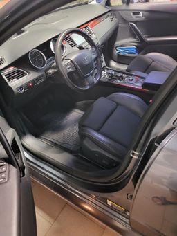 Notranja slika - Peugeot 508 - RXH Hybrid4 2,0 HDi FAP Avt. - 7 - Predogledna slika