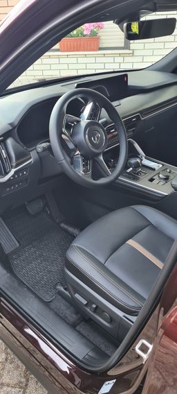 Notranja slika - Mazda CX-80 - 2.5 PHEV HOMURA PLUS 8AT AWD - 2 - Predogledna slika