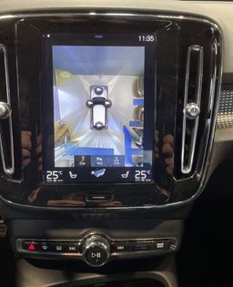 Zunanja slika - Volvo XC40 - D4-AWD-R-DESIGN-PANO-NAVI-ACC-MEMORY-HARMAN-360KAM - 15 - Predogledna slika