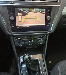 Notranja slika - VW Tiguan - 2,0 TDI BMT Highline - 10 - Predogledna slika