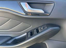 Zunanja slika - Ford Focus - 2.0 ST - 11 - Predogledna slika