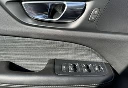Zunanja slika - Volvo V60 - B4D Momentum Avt - 13 - Predogledna slika