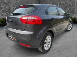 Zunanja slika - KIA Rio - 1.2 85PS SLOVENSKA DIG.KLIMA ALU15 JAMSTVO - 2 - Predogledna slika