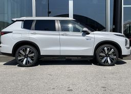 Zunanja slika - Mitsubishi Outlander - 2.4 PHEV Intense Auto - 3 - Predogledna slika