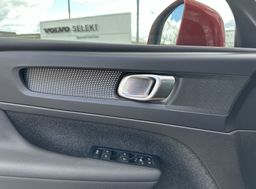 Zunanja slika - Volvo XC40 - T2 AUT Momentum - 16 - Predogledna slika