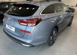 Zunanja slika - Hyundai i30 Wagon - 1.5 T-GDI FL II 140 MHEV PREMIUM SMART WINTER ECM - 6 - Predogledna slika