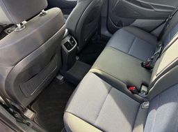 Zunanja slika - Hyundai Tucson - 1.6 GDI 1.LASTNIK SLO VOZILO TEMPOMAT PDC KAMERA - 11 - Predogledna slika