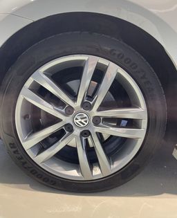 Zunanja slika - VW Golf - 1.LASTNIK-R LINE-PANORAMA-KAMERA-LED-TEMPOMAT-ALU - 20 - Predogledna slika
