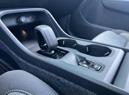 Zunanja slika - Volvo XC40 - B3P Core Avt. - 18 - Predogledna slika