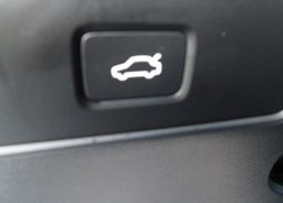 Zunanja slika - Volvo XC40 - 2.0 B3 Core 2WD -VIRTUAL -KAMERA -NAVI - 11 - Predogledna slika