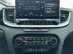 Zunanja slika - KIA XCeed - 1.5 T-GDi EX WAY ISG.7DCT - 17 - Predogledna slika