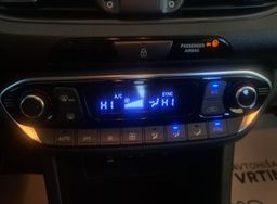 Zunanja slika - Hyundai i30 - 1.0 T-GDI PREMIUM Z ENOLETNIM JAMSTVOM - 10 - Predogledna slika