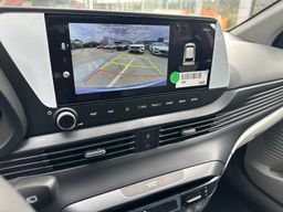 Notranja slika - Hyundai Bayon - 1.0 T-GDI PREMIUM/Radar, SmartSense+, Winter, two-tone, rg - 7 - Predogledna slika