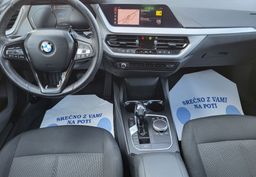 Zunanja slika - BMW Serija 1 - : 116d AUT navi-alu-pdc-kamera-servisiran-virtual - 9 - Predogledna slika