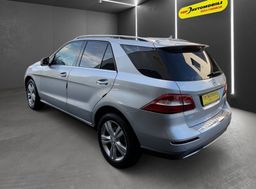 Zunanja slika - Mercedes-Benz ML-Razred - ML 250 BlueTEC 4MATIC LED NAVI TEMP PDC USNJE TOP. - 4 - Predogledna slika