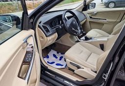 Zunanja slika - Volvo XC60 - D4 AWD R-Design Summum LEPO OHRANJEN... - 7 - Predogledna slika
