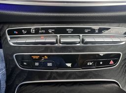 Zunanja slika - Mercedes-Benz E-Razred - E 300 e Exclusive Avt.KAMERA.LED.NAVI.ACC.SAMO 48. - 12 - Predogledna slika