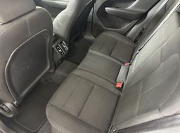 Zunanja slika - Volvo XC40 - D3 A AWD Momentum KAMERA.NAVI.ALU.4X4.TOP - 11 - Predogledna slika