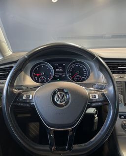 Zunanja slika - VW Golf - 1.LASTNIK-R LINE-PANORAMA-KAMERA-LED-TEMPOMAT-ALU - 17 - Predogledna slika