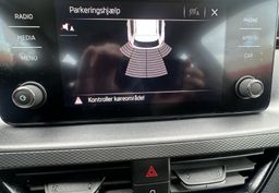 Zunanja slika - Škoda Kamiq - 1.0 TSI  81 kW.LED.GRET.SEDEŽEV.SAMO 82.000 KM - 7 - Predogledna slika
