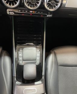 Zunanja slika - Mercedes-Benz GLB-Razred - NAVIGACIJA-TEMPOMAT-VIRTUAL-KAMERA-LED - 10 - Predogledna slika