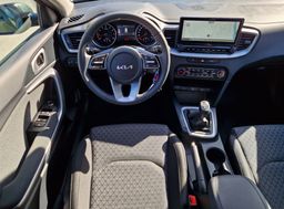 Zunanja slika - KIA Ceed - SW 1.5 T-GDi LX Champion+ ISG. M T 103 kW - 7 - Predogledna slika