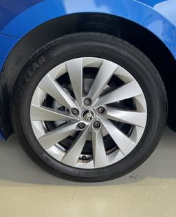 Zunanja slika - Škoda Octavia - 1.LASTNIK-RADAR-VIRTUAL-KEYLESS-NAVIGACIJA-MEMORY - 19 - Predogledna slika
