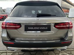 Zunanja slika - Mercedes-Benz E-Razred - E 220 d 4MATIC All-Terrain - 5 - Predogledna slika