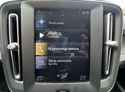Zunanja slika - Volvo XC40 - D3 A AWD Momentum KAMERA.NAVI.ALU.4X4.TOP - 8 - Predogledna slika