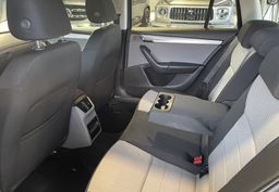 Zunanja slika - Škoda Octavia - VELIK SERVIS-NAVIGACIJA-TEMPOMAT-PDC-ALU-AVT.KLIMA - 12 - Predogledna slika
