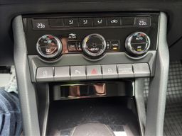 Zunanja slika - Škoda Karoq - 4x4 2,0 TDI DSG - 12 - Predogledna slika