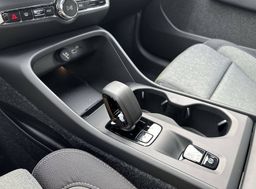 Zunanja slika - Volvo XC40 - B3P Core Avt. - 20 - Predogledna slika