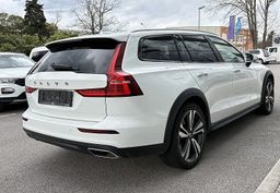 Zunanja slika - Volvo V60 Cross Country - D4 AWD AUT Cross Country Pro - 3 - Predogledna slika