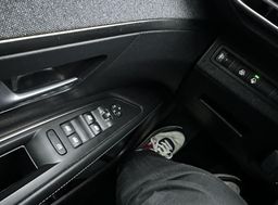 Zunanja slika - Peugeot 3008 - 1.5 BlueHDi 130 EAT8 Allure Pack.KAMERA.LED.NAVI - 16 - Predogledna slika