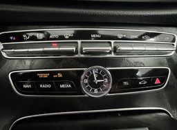 Zunanja slika - Mercedes-Benz E-Razred - AMG Line Avt. 220 AMG 4Matic.NEMŠKI.KAMERA.DIZEL - 15 - Predogledna slika