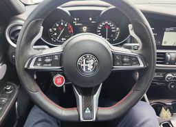 Zunanja slika - Alfa Romeo Giulia - 2.9 V6 Bi-Turbo 510 Quadrifoglio AT8 - 7 - Predogledna slika